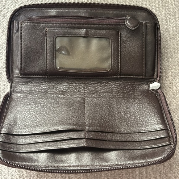 Shoulder bag and wallet - Picture 5 of 17